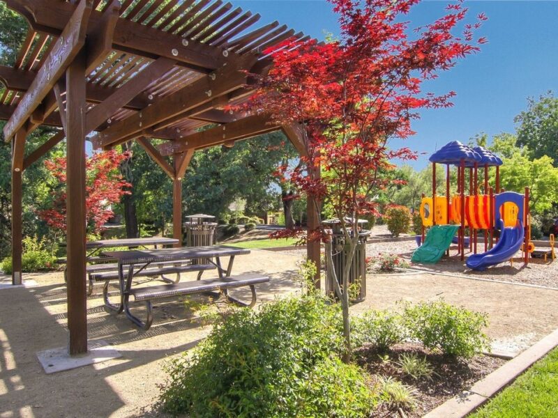 Bridges at Woodcreek Oaks