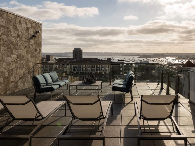 AMO Apartments