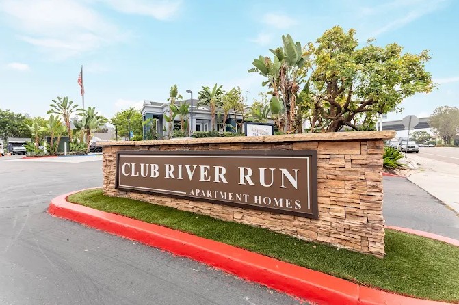 Club River Run